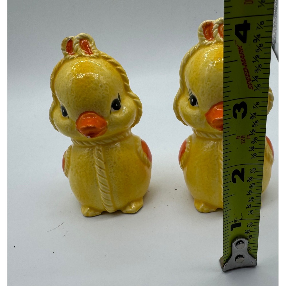Vintage Ceramic Yellow Duck Salt and Pepper Shakers - Picture 9 of 9